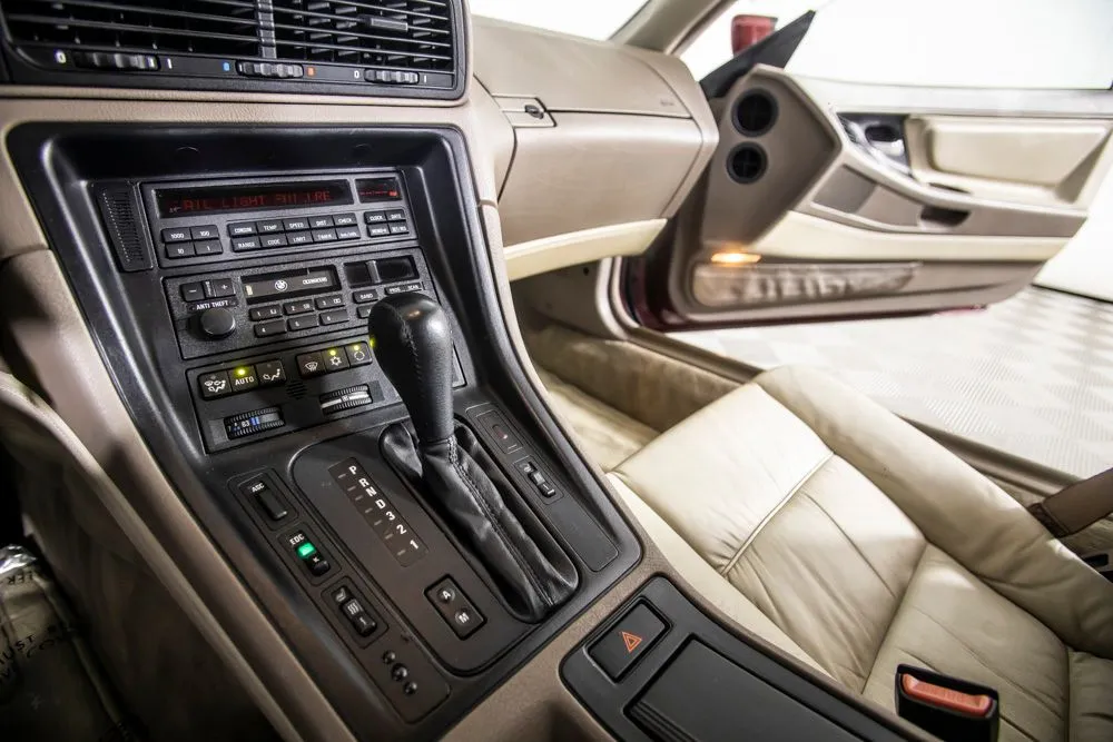 BMW 8 Series photo 35