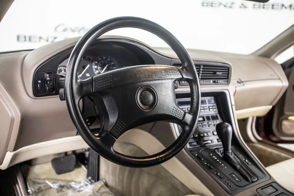 BMW 8 Series photo 25