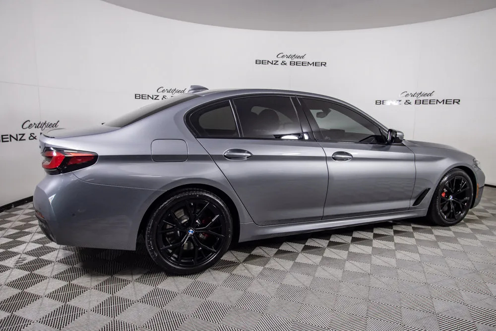 BMW 5 Series photo 4