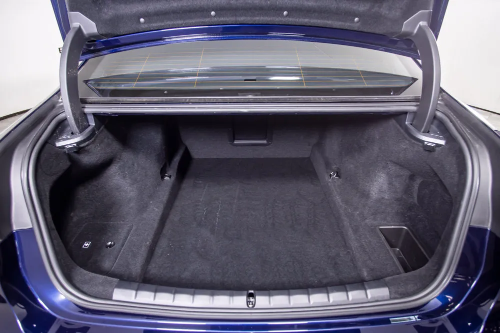 BMW 7 Series photo 8