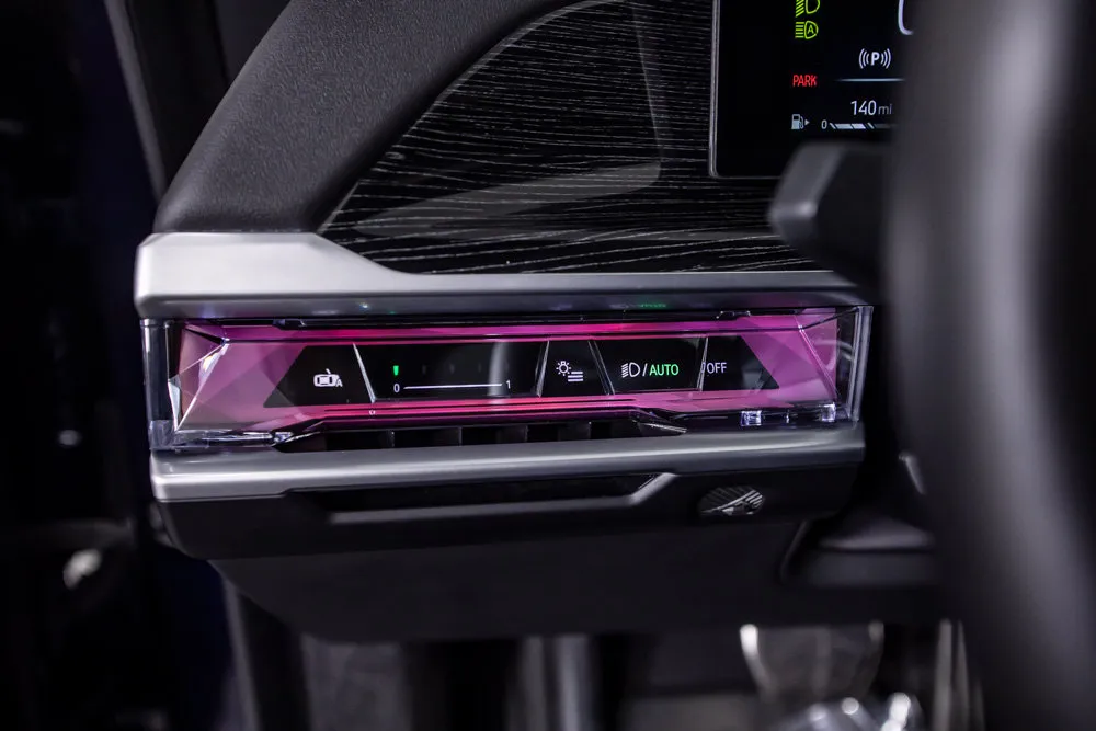 BMW 7 Series photo 38