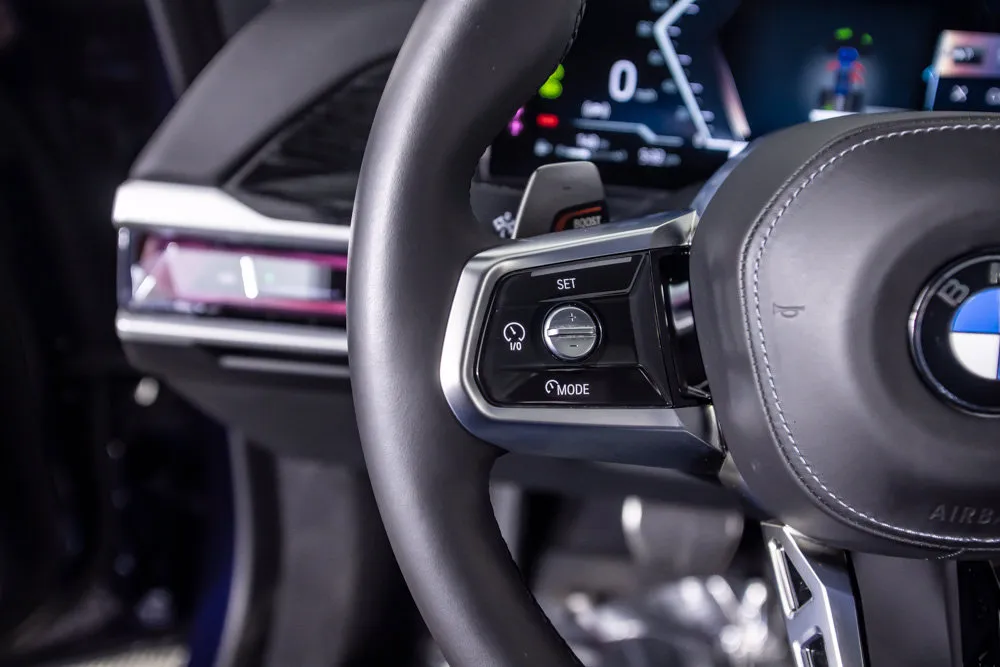 BMW 7 Series photo 39
