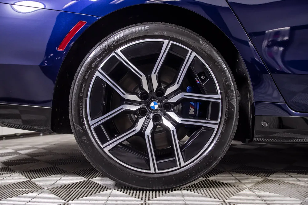 BMW 7 Series photo 43