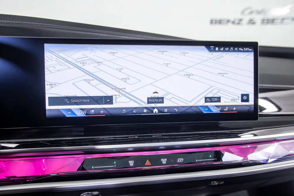 BMW 7 Series photo 32