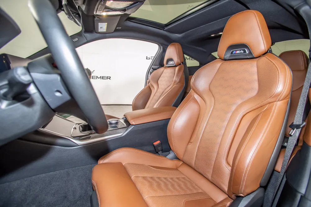 BMW M4 photo 11