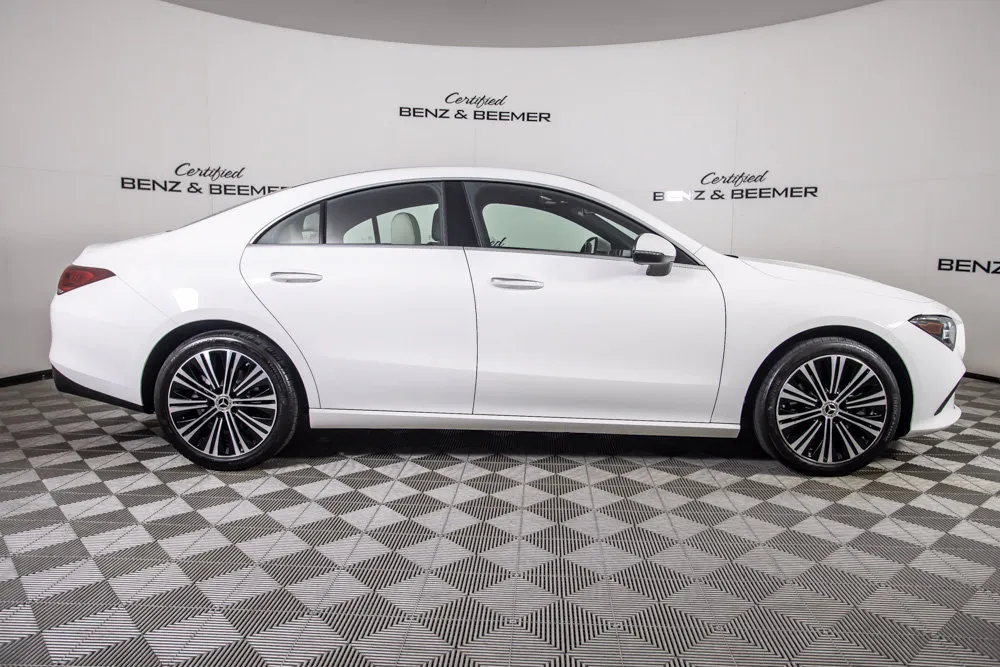 Mercedes-Benz CLA photo 3