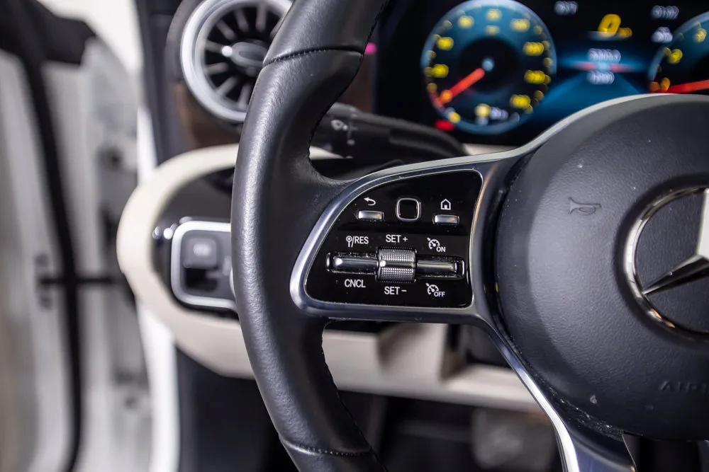 Mercedes-Benz CLA photo 34