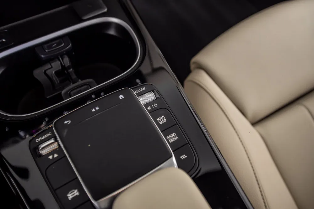Mercedes-Benz CLA photo 29