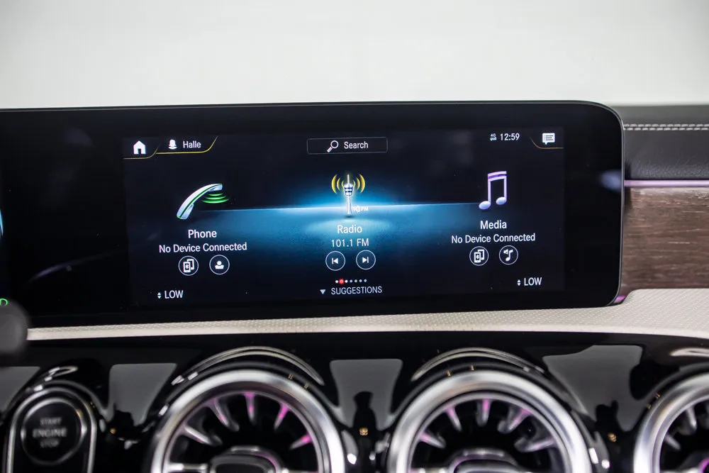 Mercedes-Benz CLA photo 25