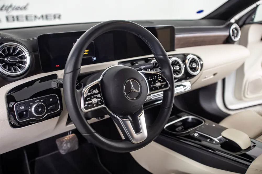 Mercedes-Benz CLA photo 21