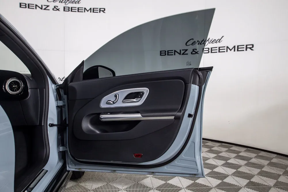 Mercedes-Benz CLA photo 19