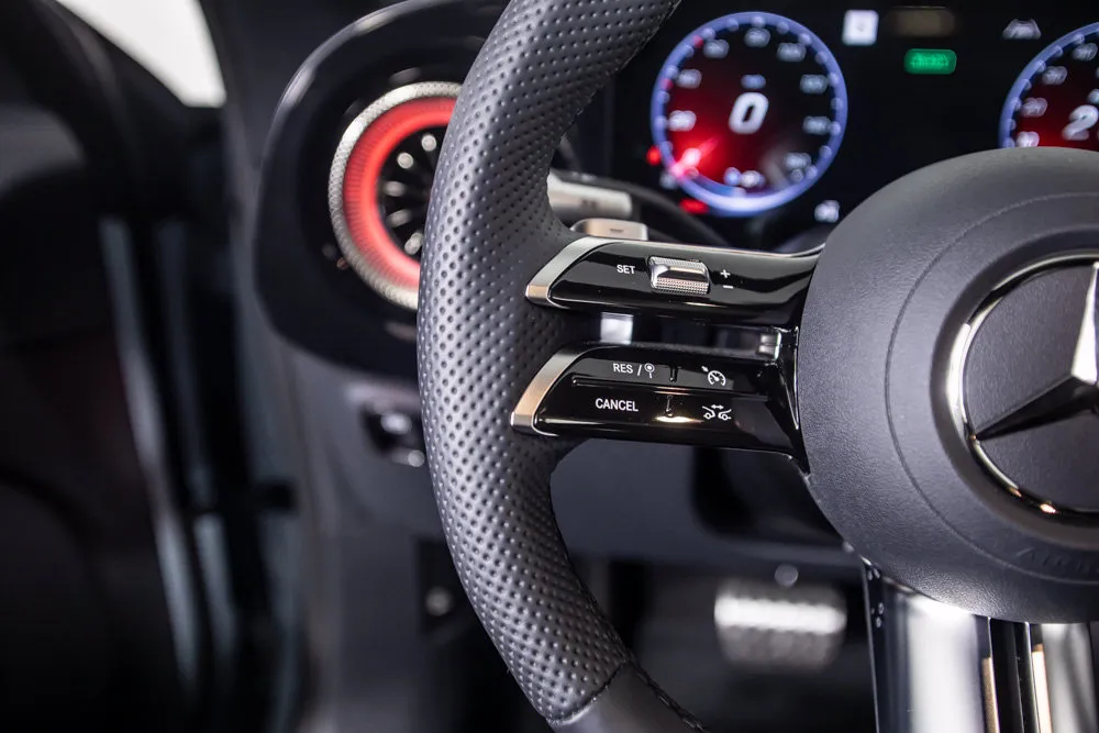 Mercedes-Benz CLA photo 40