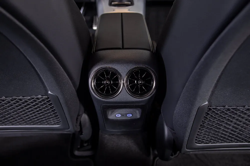 Mercedes-Benz CLA photo 23