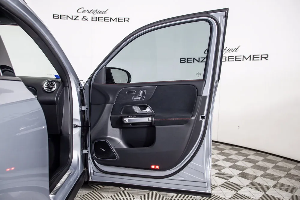 Mercedes-Benz GLB photo 19
