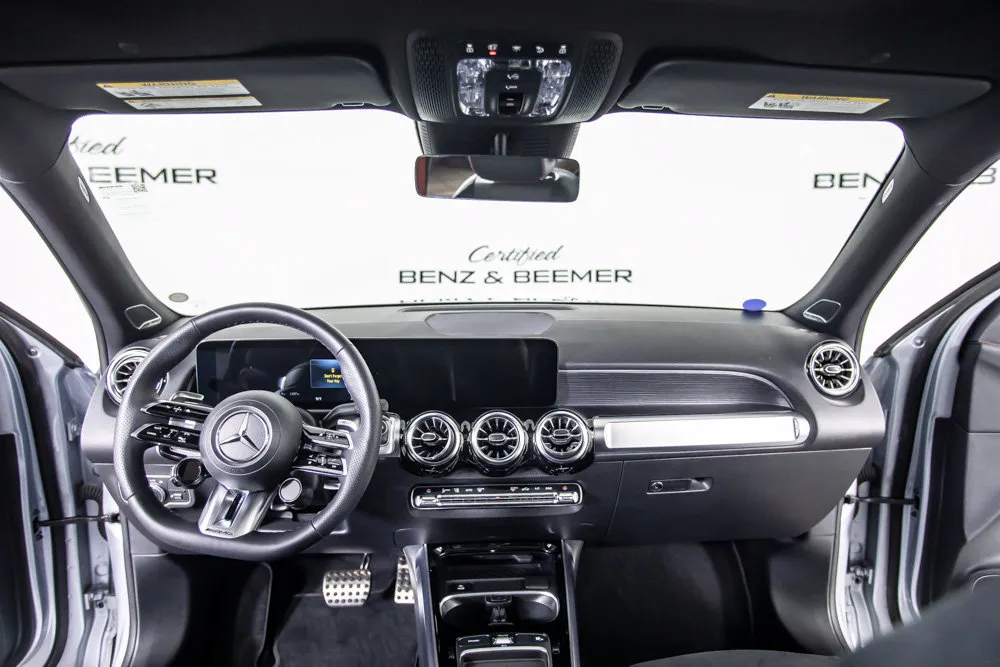 Mercedes-Benz GLB photo 25