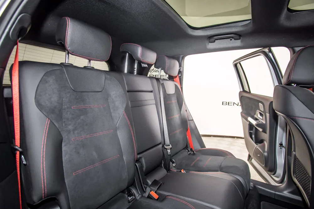 Mercedes-Benz GLB photo 15