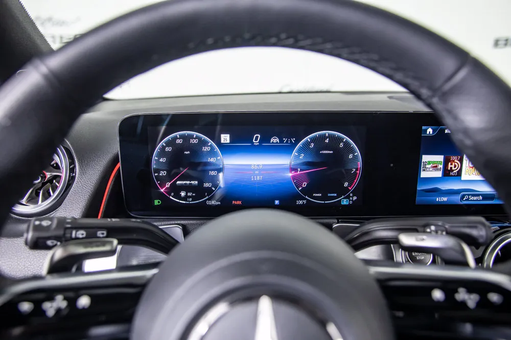 Mercedes-Benz GLB photo 26
