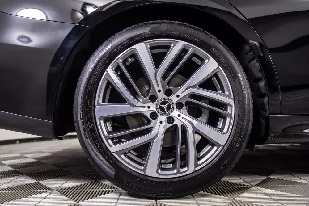 Mercedes-Benz E-Class photo 39