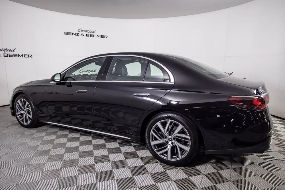 Mercedes-Benz E-Class photo 11