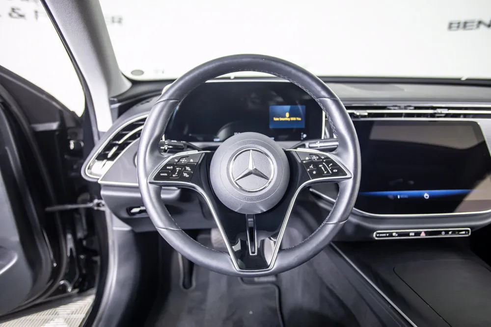 Mercedes-Benz E-Class photo 25