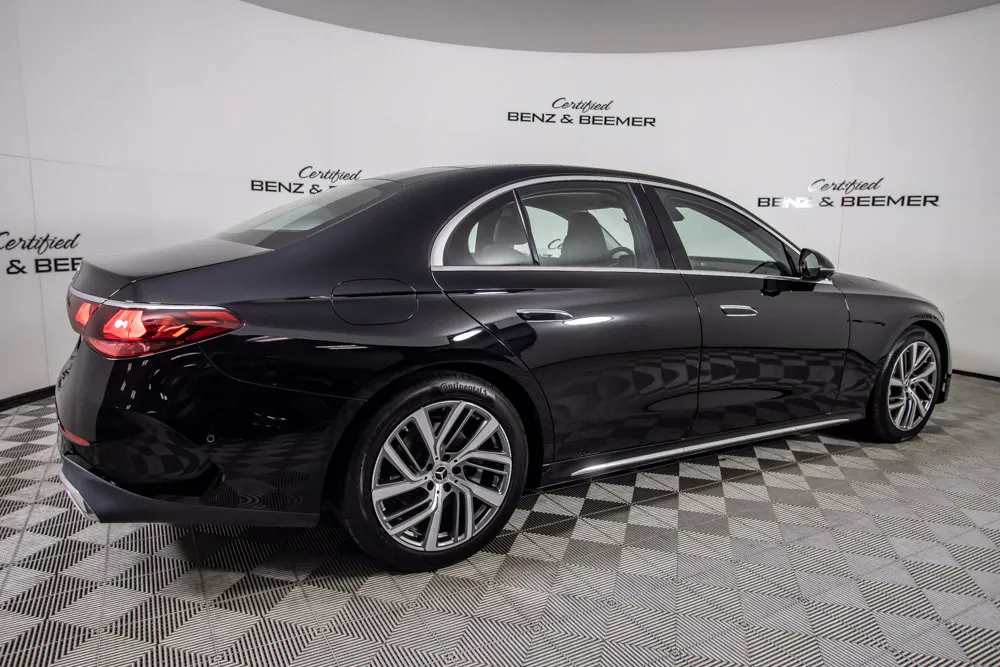 Mercedes-Benz E-Class photo 4