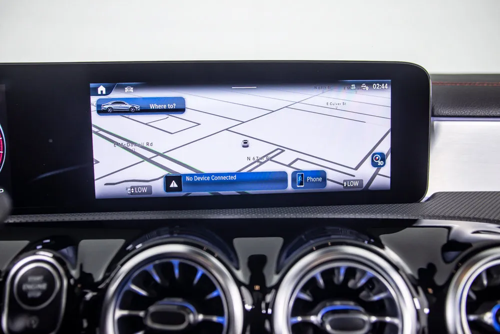 Mercedes-Benz CLA photo 26