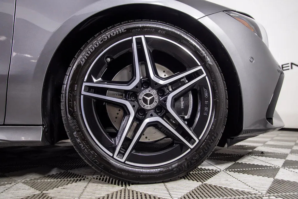Mercedes-Benz CLA photo 38