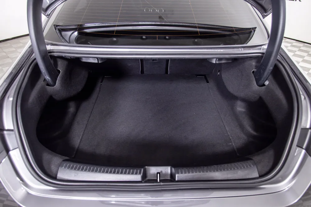 Mercedes-Benz CLA photo 8