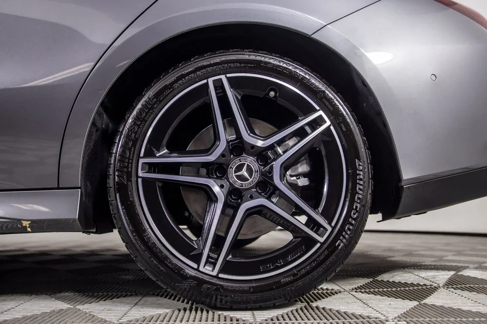 Mercedes-Benz CLA photo 40