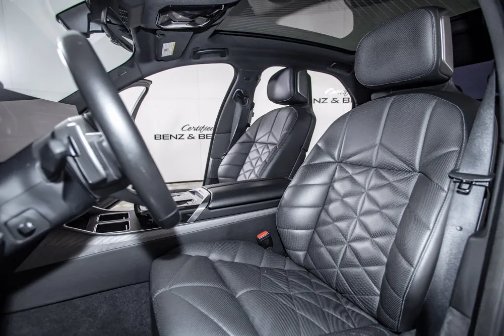 BMW 7 Series photo 13