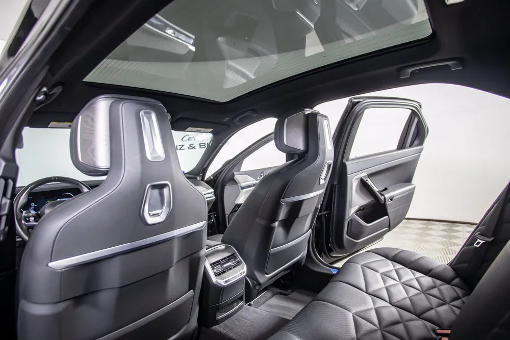 BMW 7 Series photo 39