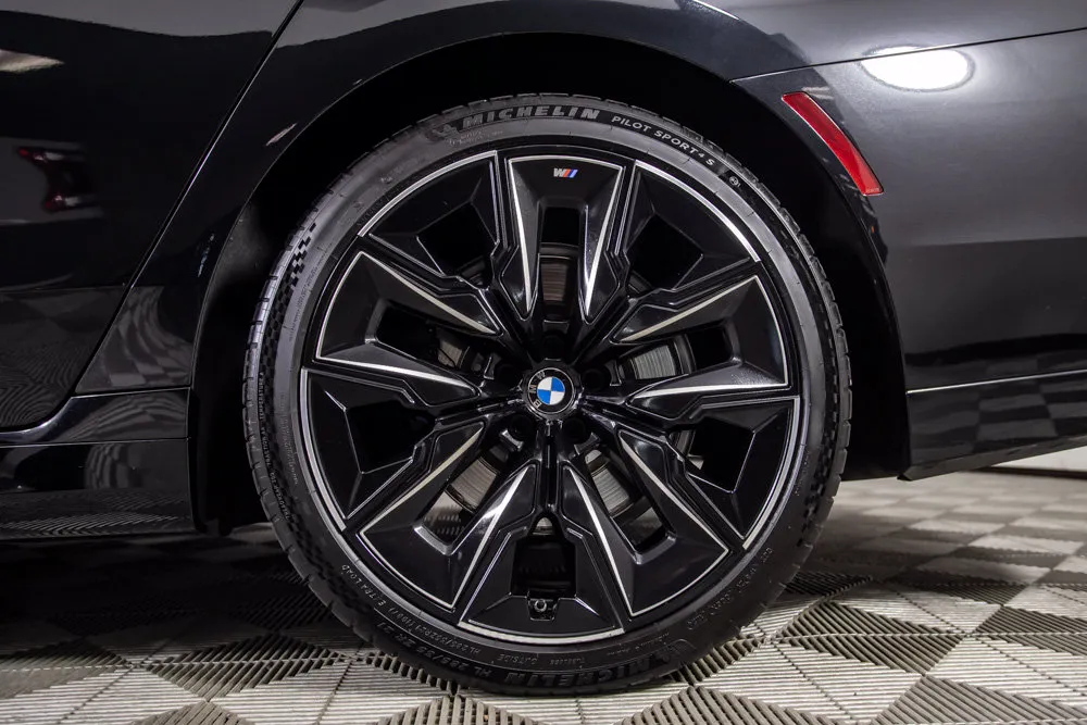 BMW 7 Series photo 43