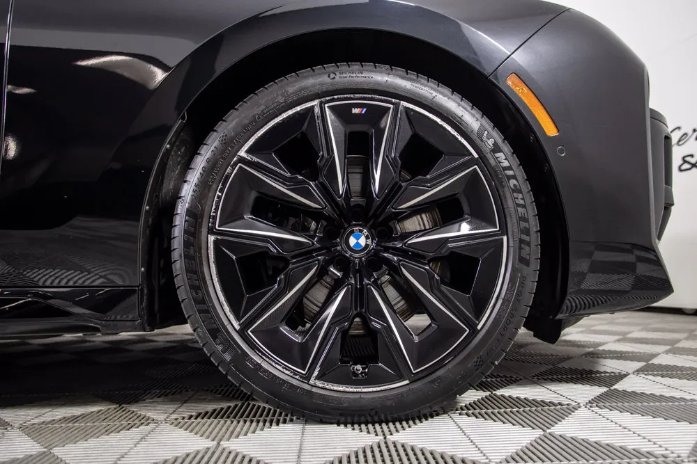 BMW 7 Series photo 41