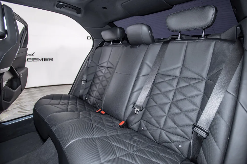 BMW 7 Series photo 14