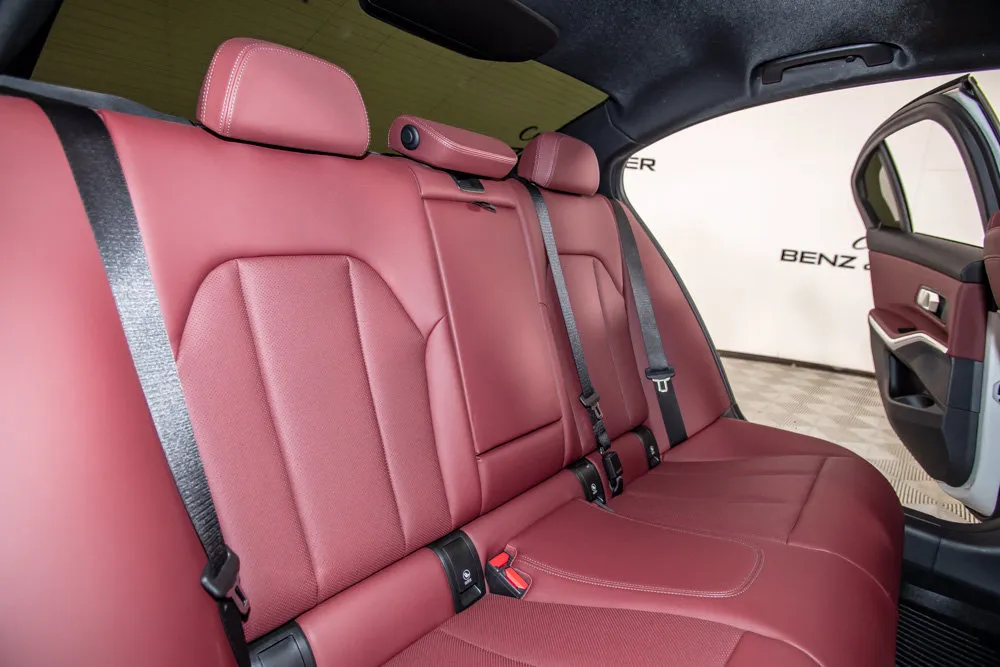 BMW 3 Series photo 15
