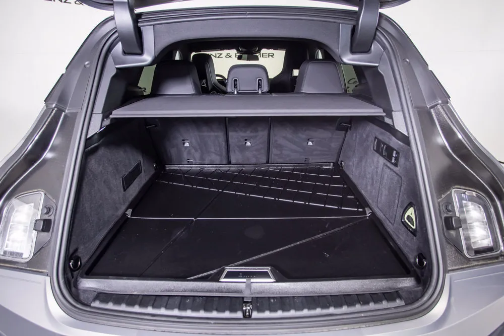 BMW iX photo 8