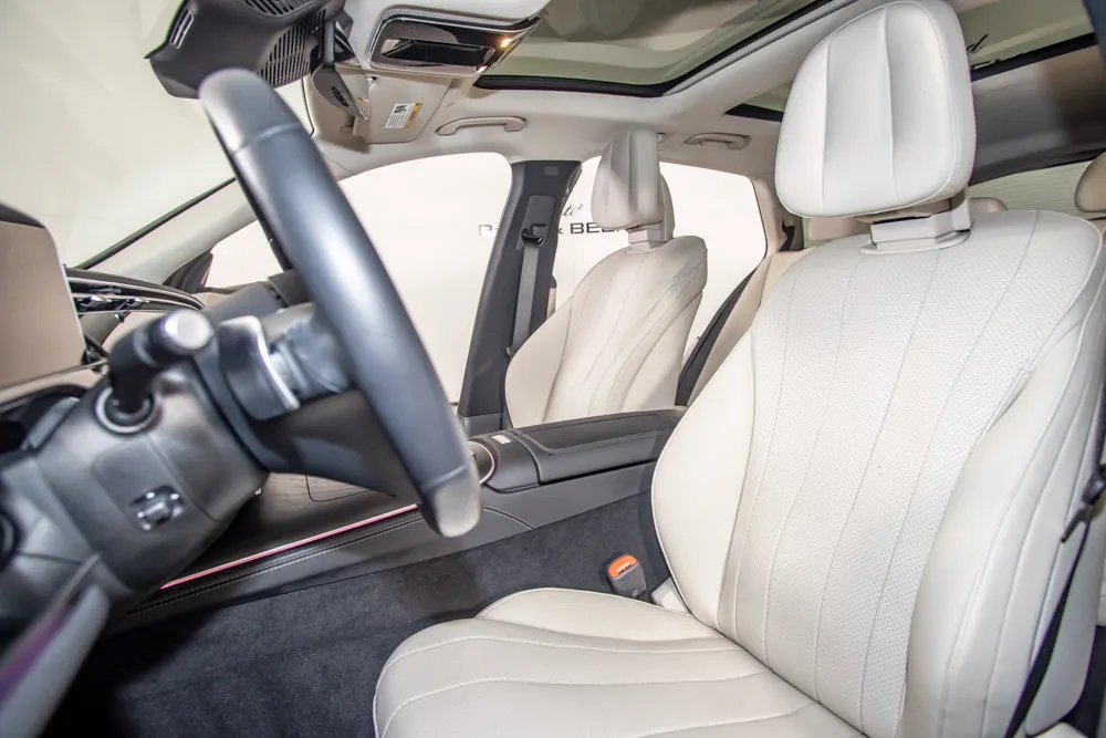Mercedes-Benz E-Class photo 13