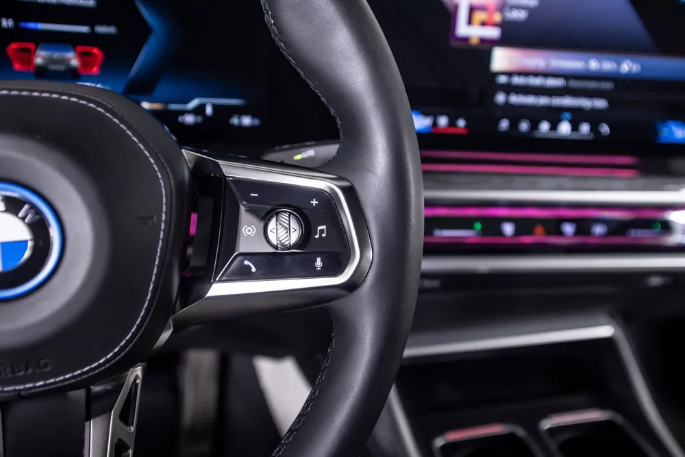 BMW i7 photo 37