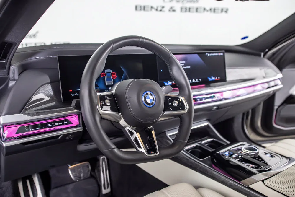 BMW i7 photo 19