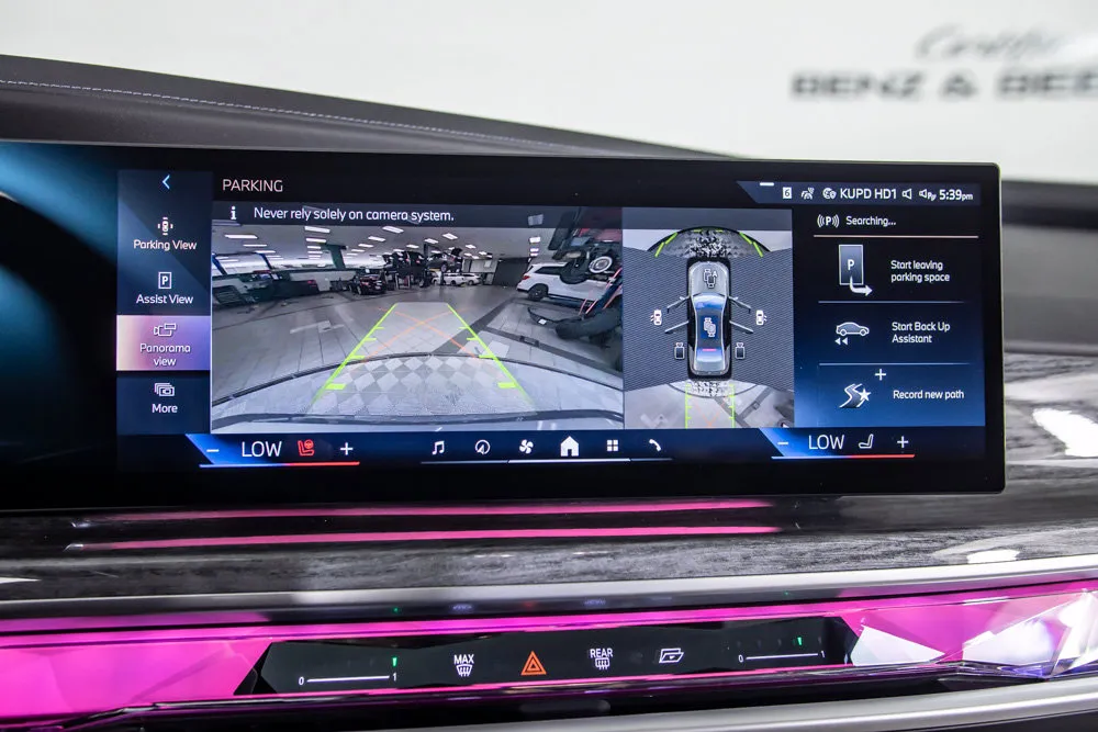 BMW i7 photo 28