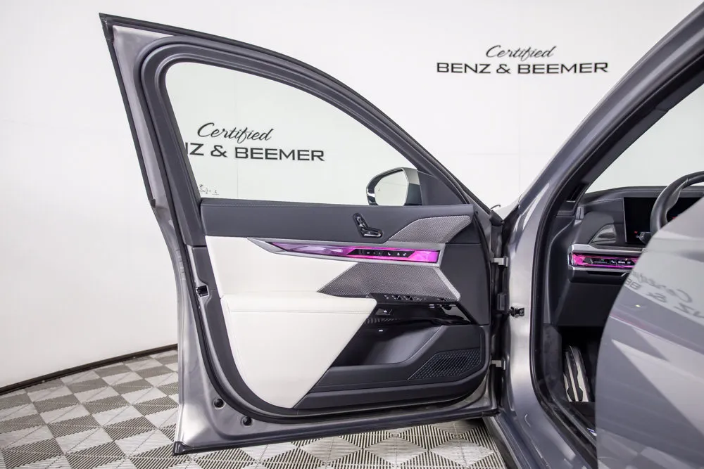 BMW i7 photo 21