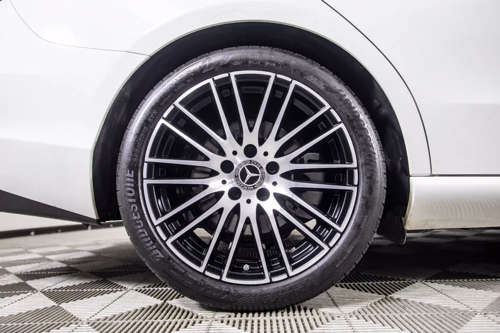 Mercedes-Benz C-Class photo 33