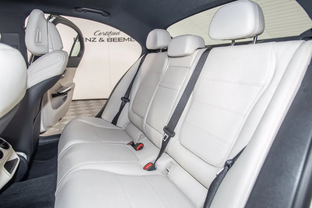 Mercedes-Benz C-Class photo 14