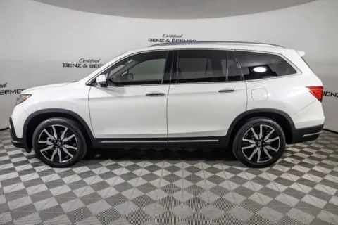 More photos of 2019 Honda Pilot Touring at Certified Benz & Beemer, AZ