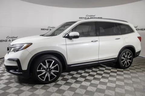 More photos of 2019 Honda Pilot Touring at Certified Benz & Beemer, AZ