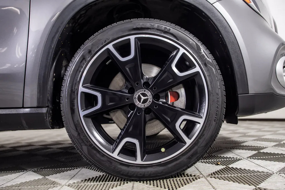 Mercedes-Benz GLA photo 38