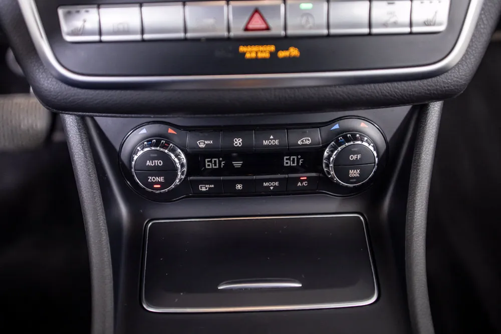 Mercedes-Benz GLA photo 31