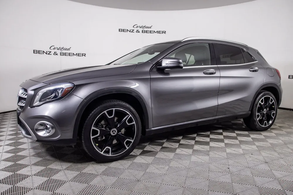 Mercedes-Benz GLA photo 9