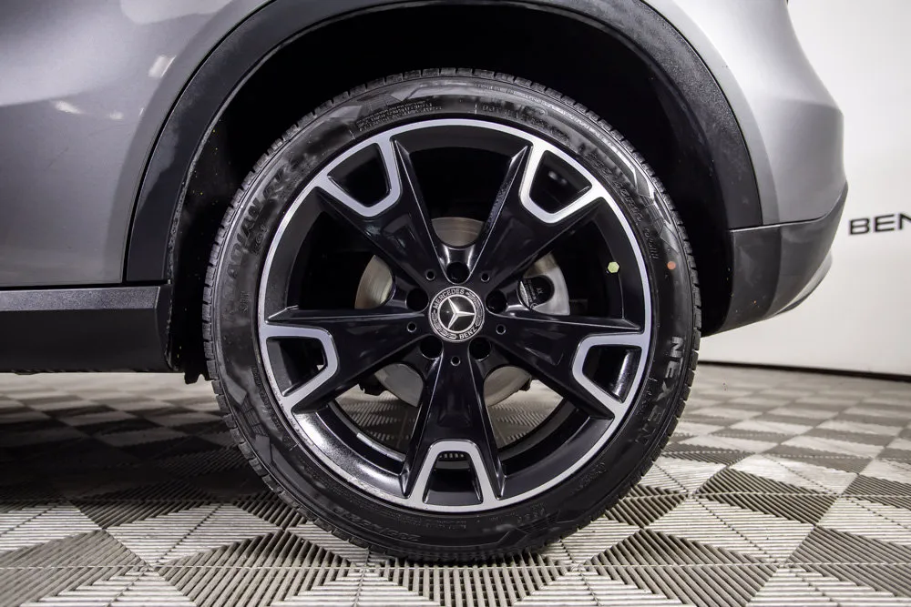 Mercedes-Benz GLA photo 40