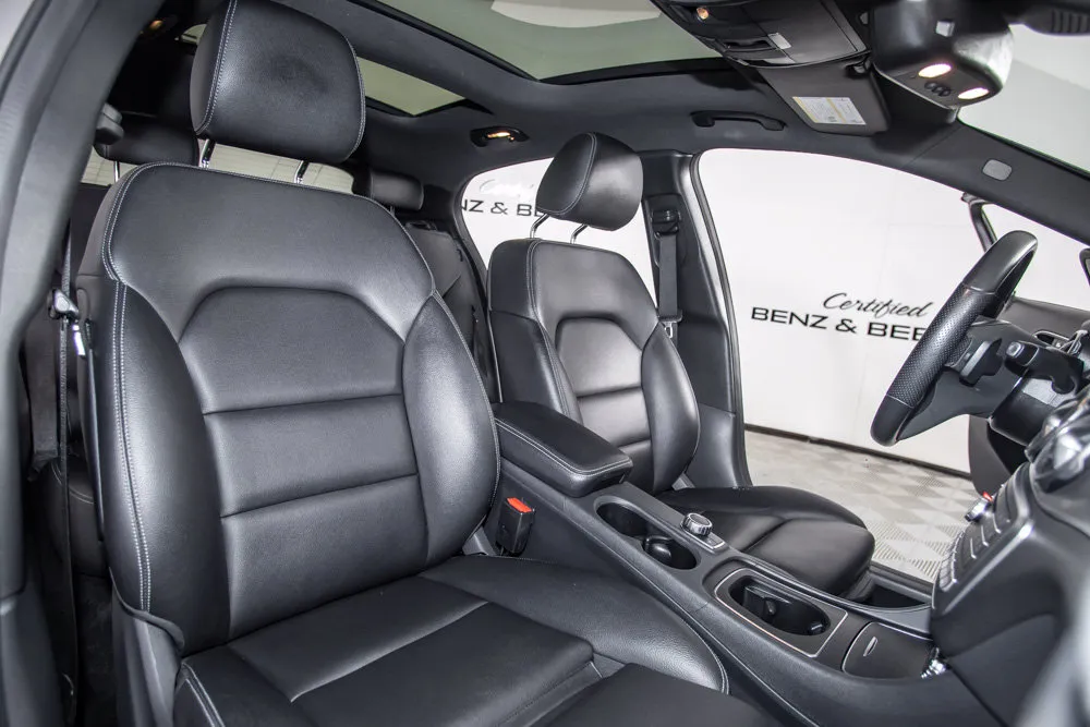 Mercedes-Benz GLA photo 16